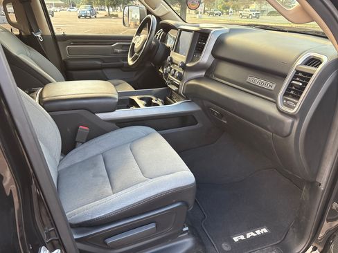 Used 2019 RAM 1500 Big Horn image 11