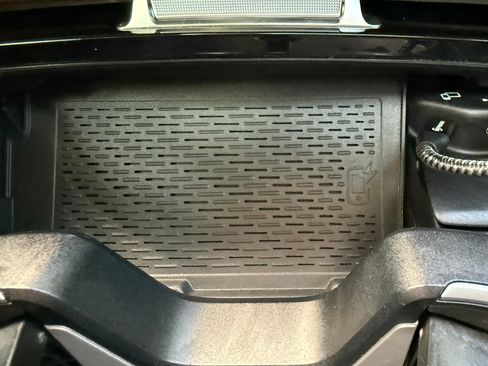 Used 2020 Mercedes-Benz GLS 450 4MATIC image 25