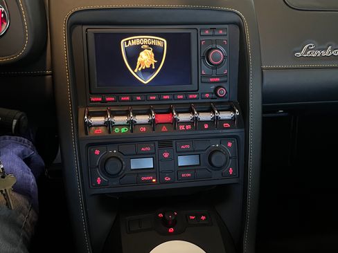 Used 2013 Lamborghini Gallardo LP 550-2 image 13