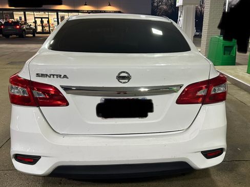 Used 2017 Nissan Sentra S image 14