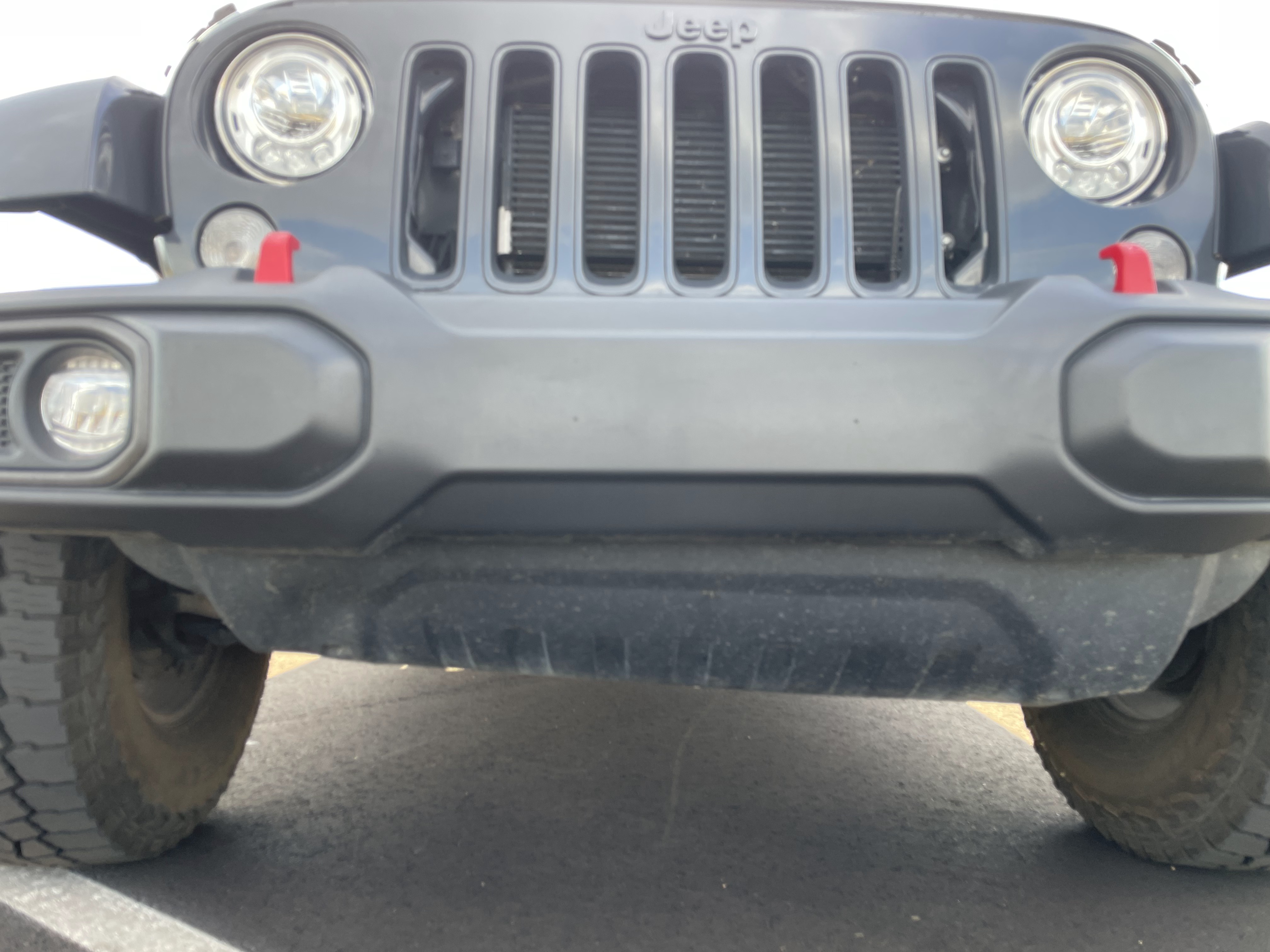 Used 2017 Jeep Wrangler Unlimited Sahara AWD/4WD image 8