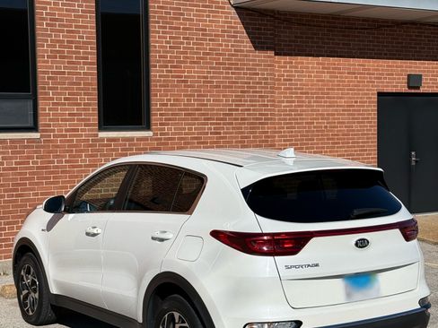 Used 2021 Kia Sportage LX image 6