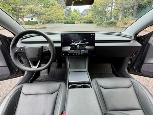 Used 2024 Tesla Model 3 Standard Range RWD image 28