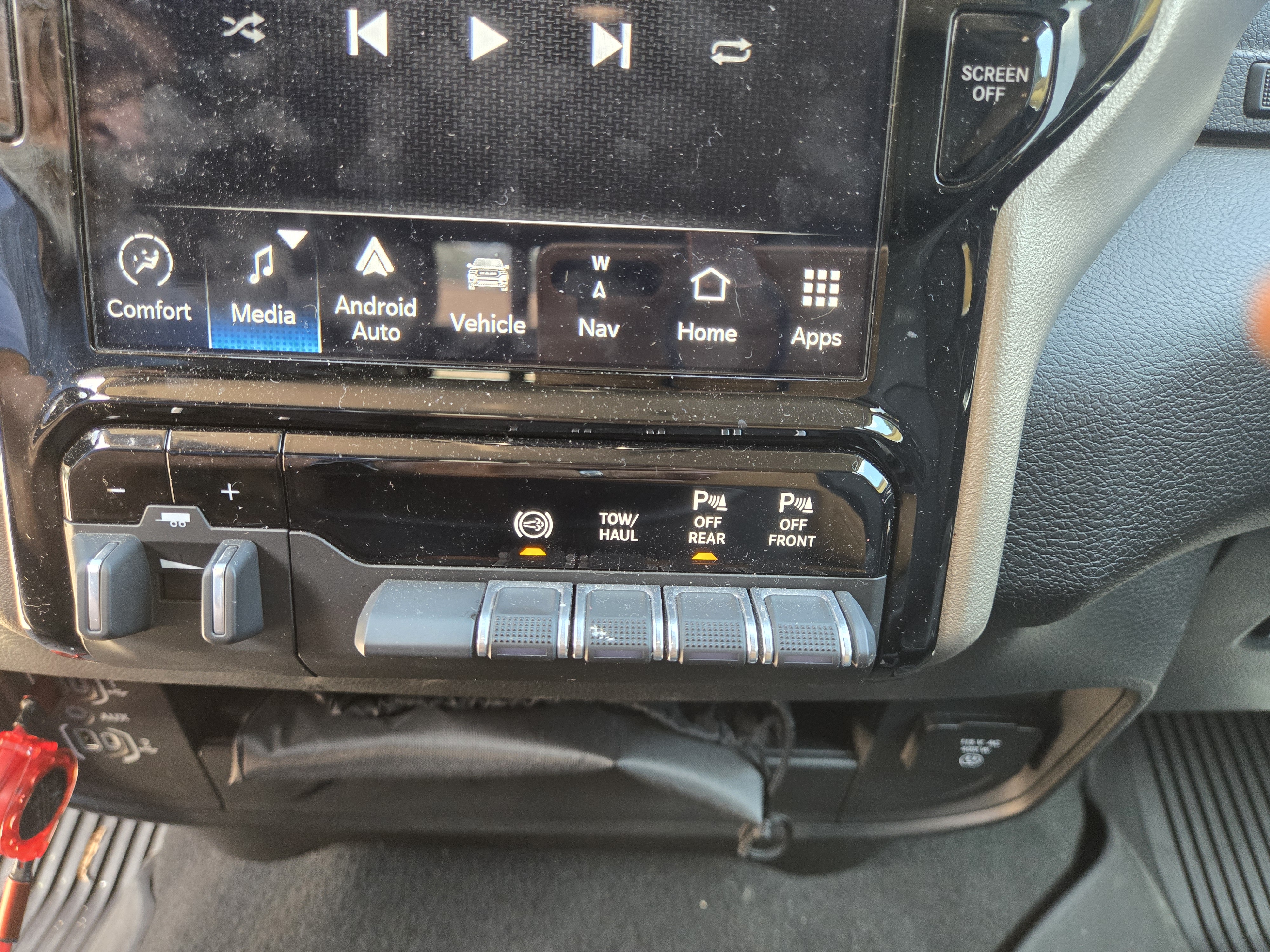Used 2024 RAM 3500 Laramie AWD/4WD image 14