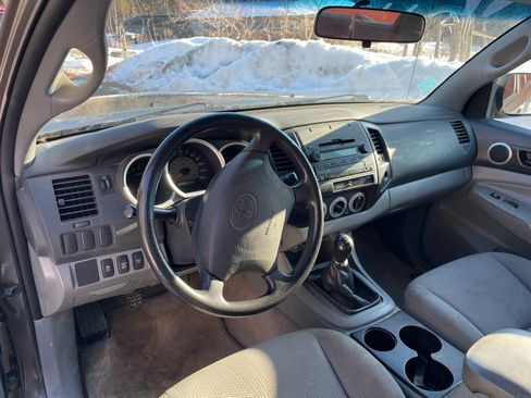 Used 2010 Toyota Tacoma 4x4 Access Cab image 8