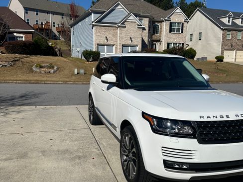 Used 2017 Land Rover Range Rover image 4