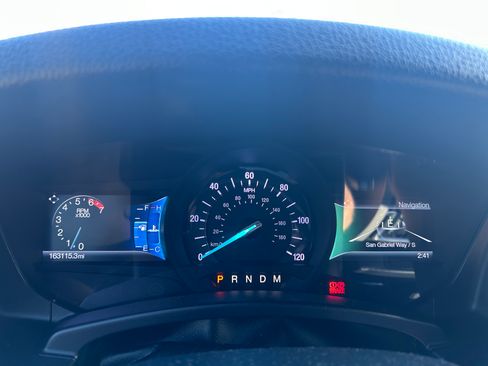 Used 2017 Ford Expedition Limited w/ Equipment Group 301A image 2