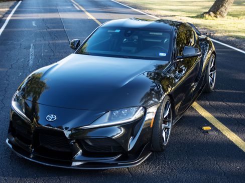 Used 2021 Toyota Supra Premium image 2