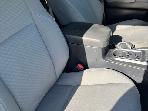 Used 2020 Toyota Tacoma SR image 5