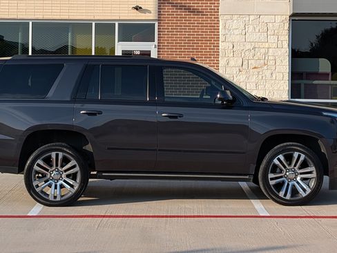 Used 2018 GMC Yukon Denali w/ Denali Ultimate Package image 2