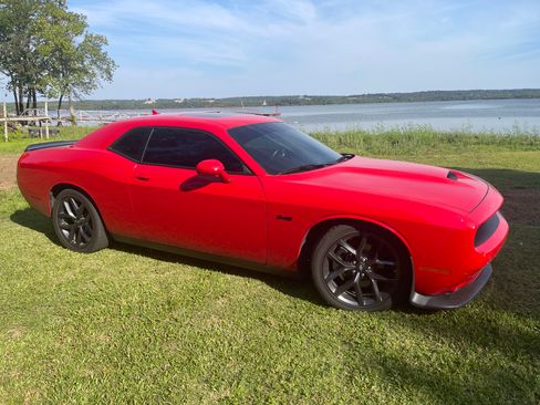 Used 2023 Dodge Challenger R/T w/ Plus Package RWD image 1