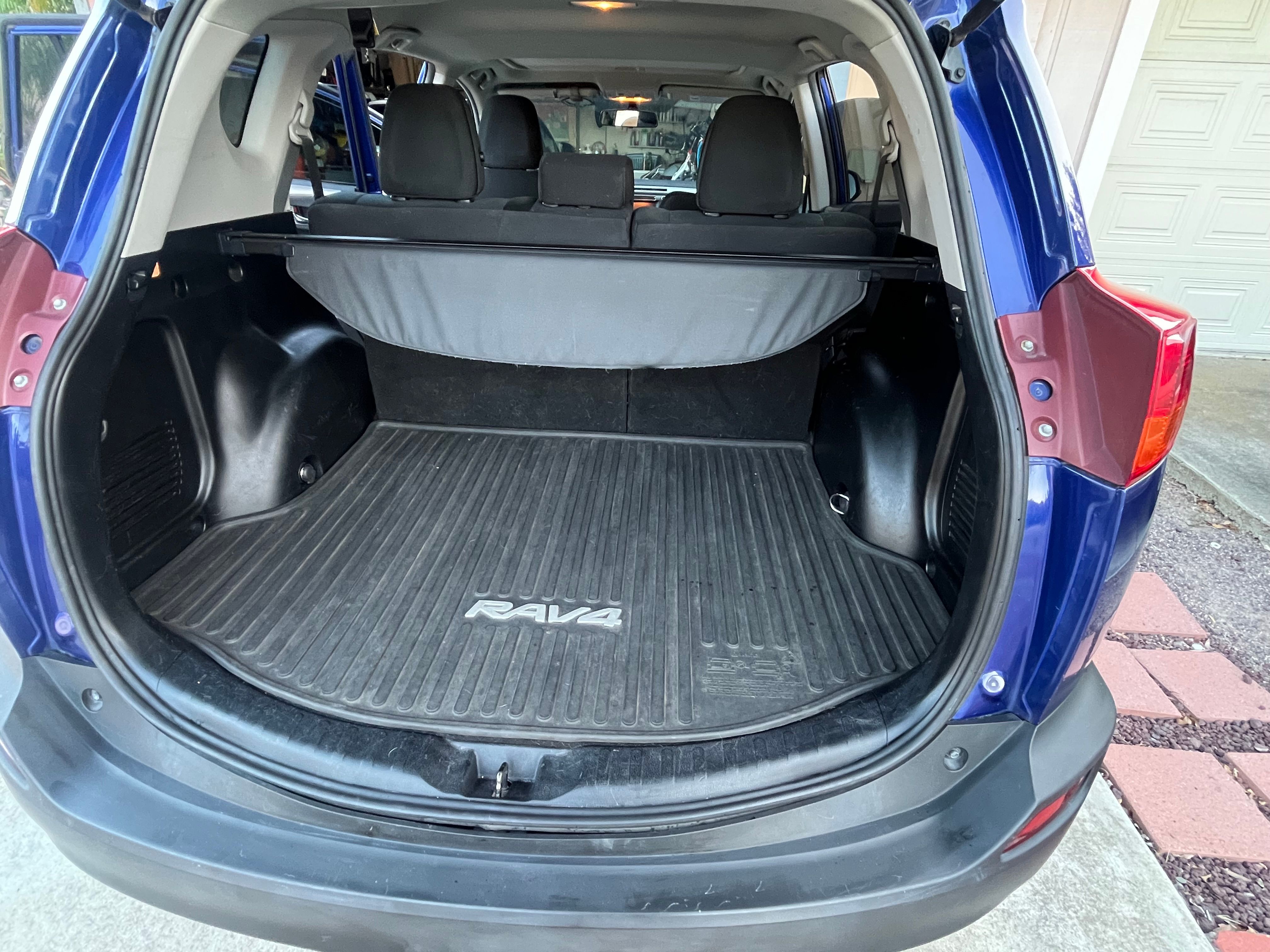 Used 2015 Toyota RAV4 XLE AWD/4WD image 8