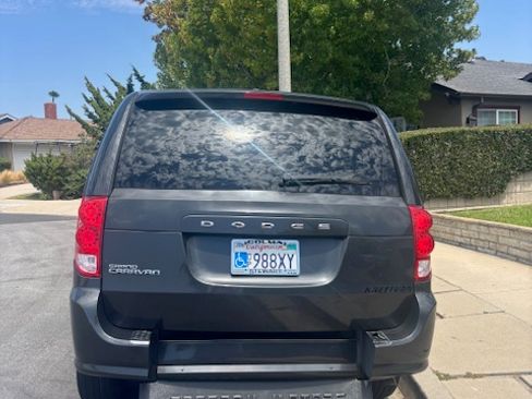 Used 2012 Dodge Grand Caravan SE FWD image 14
