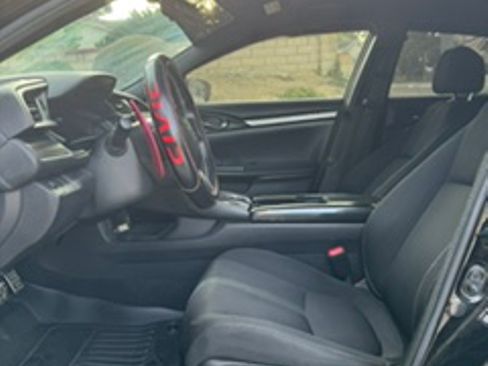 Used 2018 Honda Civic Sport image 9