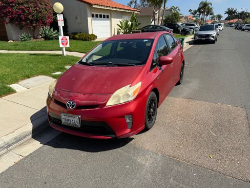 Used 2013 Toyota Prius Three FWD image 1