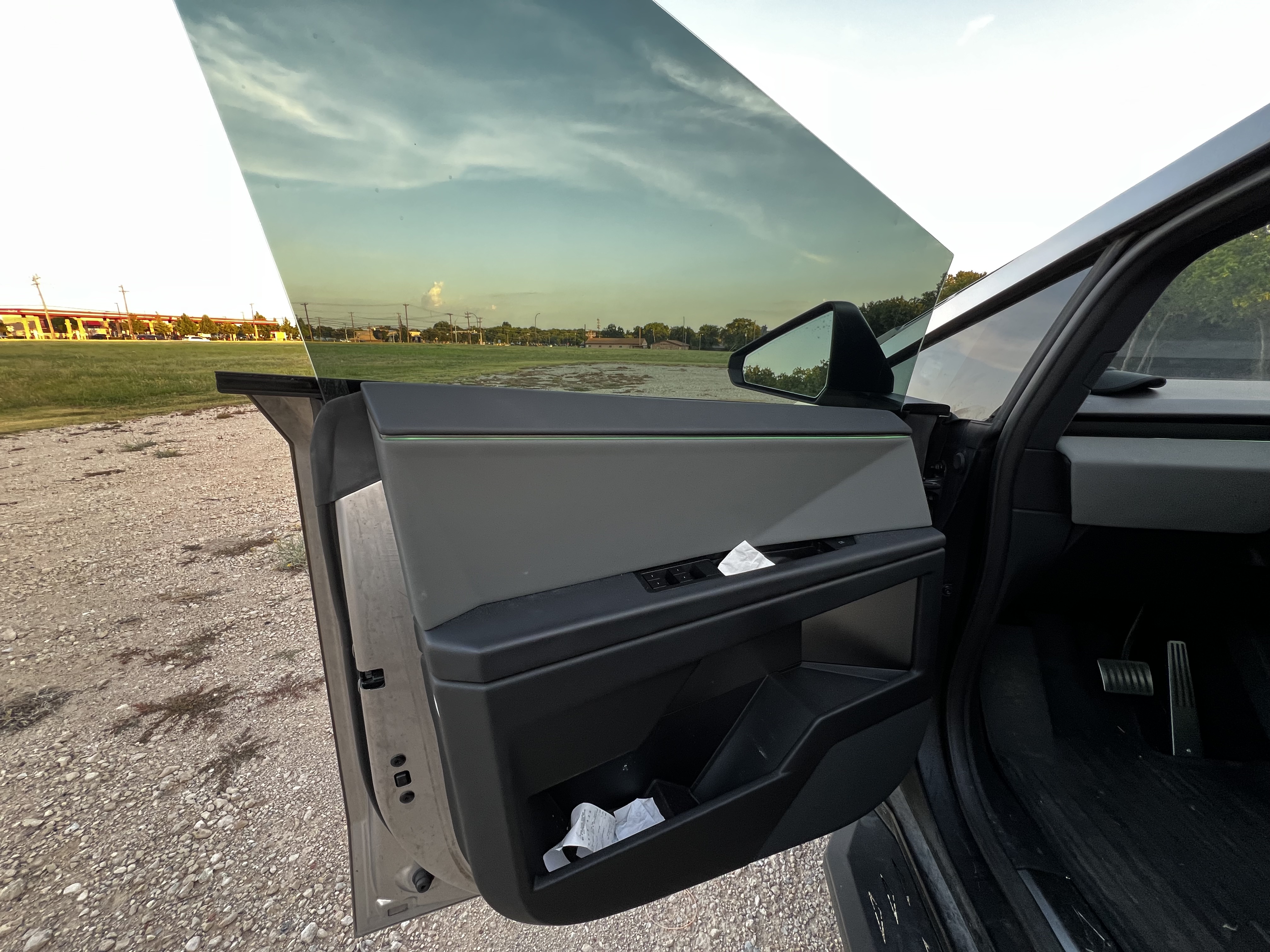 Used 2025 Tesla Cybertruck AWD Crew Cab image 11