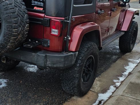 Used 2007 Jeep Wrangler Unlimited Sahara w/ Trailer Tow Group image 2