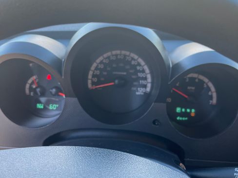 Used 2007 Dodge Nitro SXT image 22