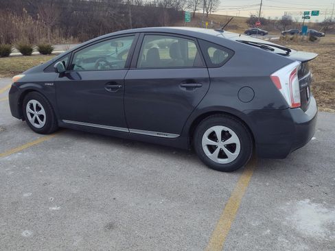 Used 2012 Toyota Prius Three w/ Solar Roof Pkg image 9