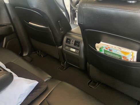 Used 2013 Nissan Pathfinder SV image 27