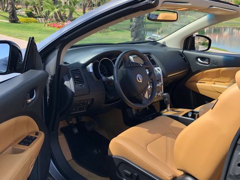 Used 2014 Nissan Murano CrossCabriolet w/ Navigation Package AWD/4WD image 2