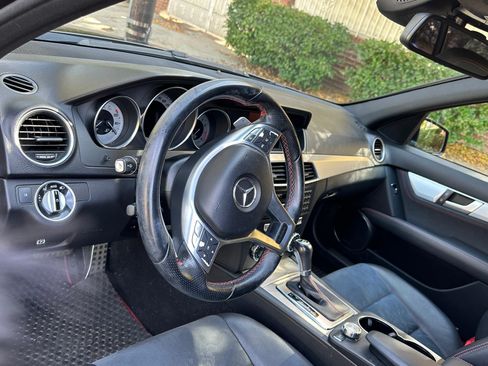 Used 2013 Mercedes-Benz C 250 Sedan image 16