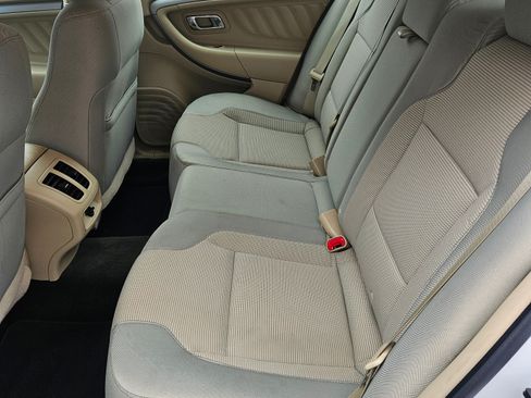 Used 2013 Ford Taurus SEL image 14