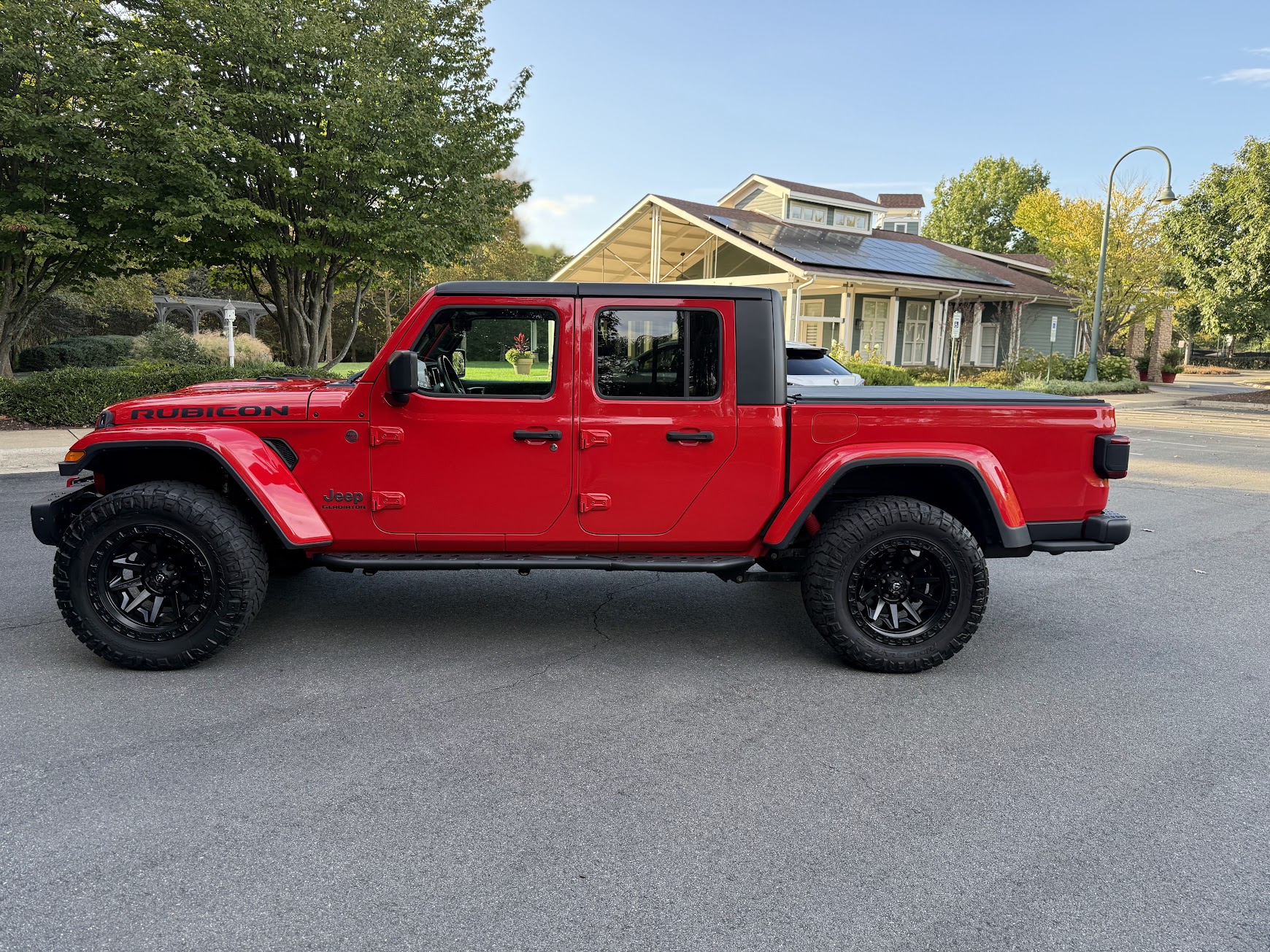 Used 2020 Jeep Gladiator Rubicon AWD/4WD image 6
