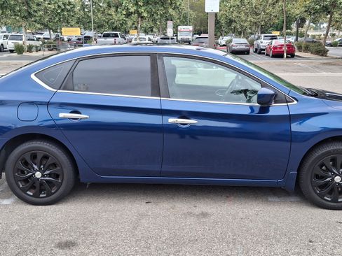 Used 2019 Nissan Sentra SV image 4