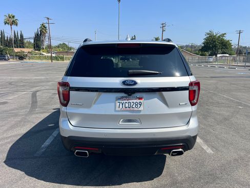 Used 2017 Ford Explorer Sport image 6