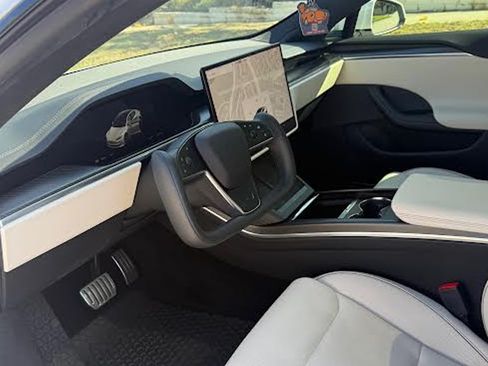 Used 2021 Tesla Model S Plaid image 6