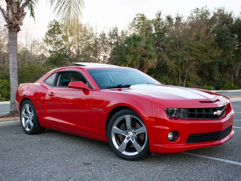 Used 2010 Chevrolet Camaro SS w/ RS Package image 6