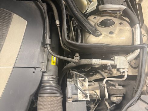 Used 2011 Mercedes-Benz C 300 Sedan image 13