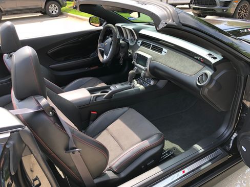 Used 2013 Chevrolet Camaro ZL1 image 9