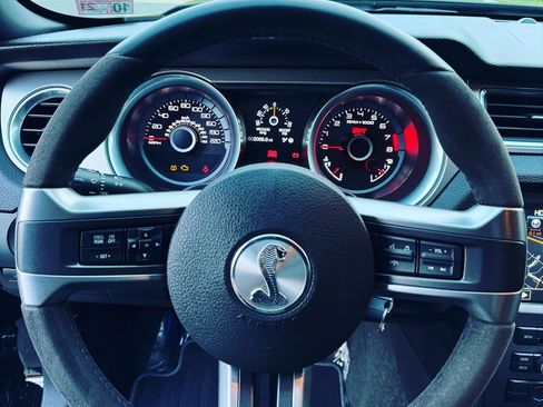 Used 2014 Ford Mustang Shelby GT500 w/ Equipment Group 821A image 11