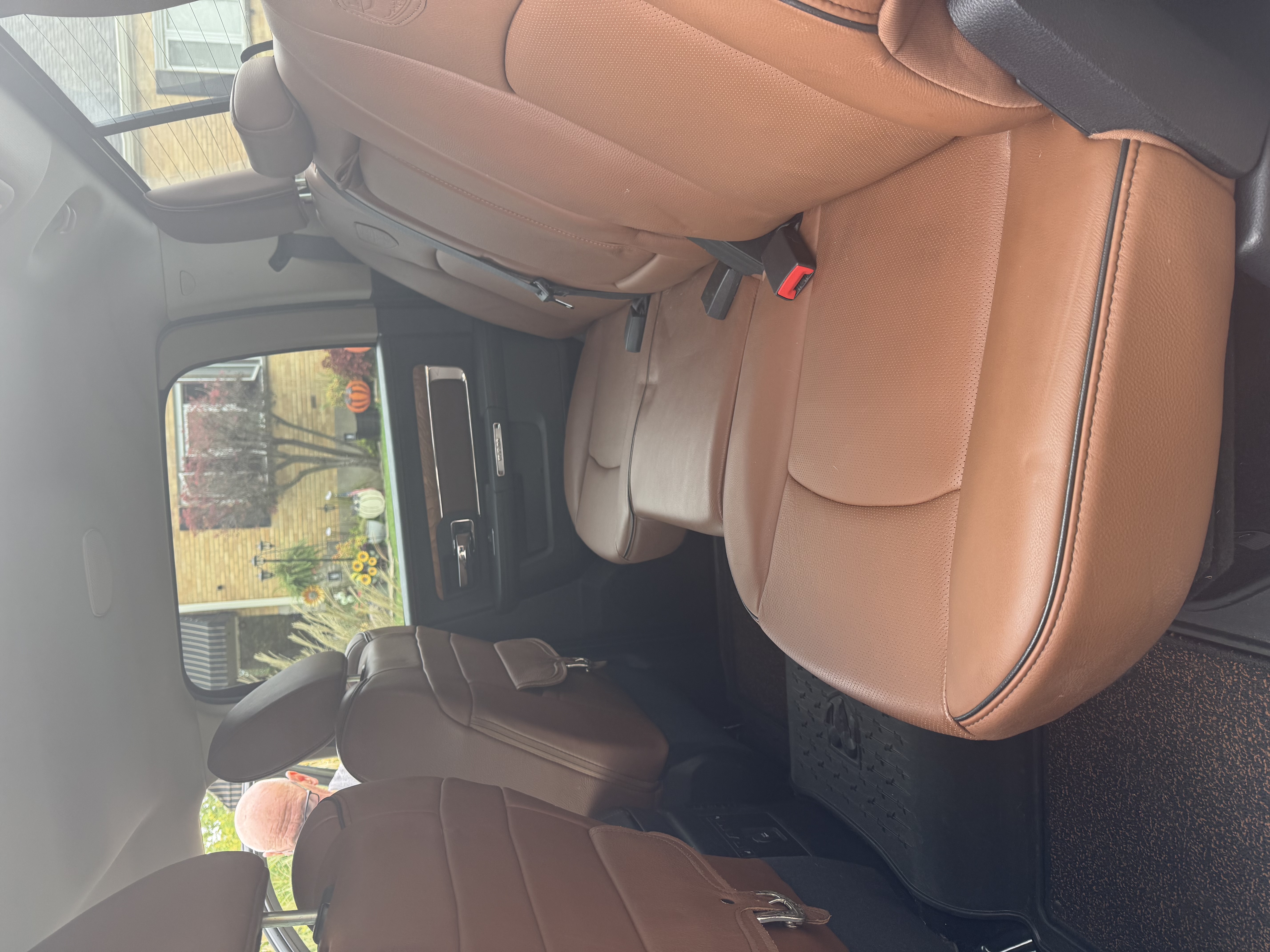 Used 2016 RAM 1500 Laramie Longhorn w/ Convenience Group AWD/4WD image 12