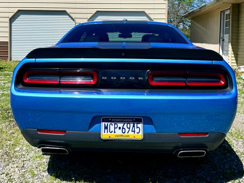 Used 2018 Dodge Challenger R/T w/ Blacktop Package RWD image 8