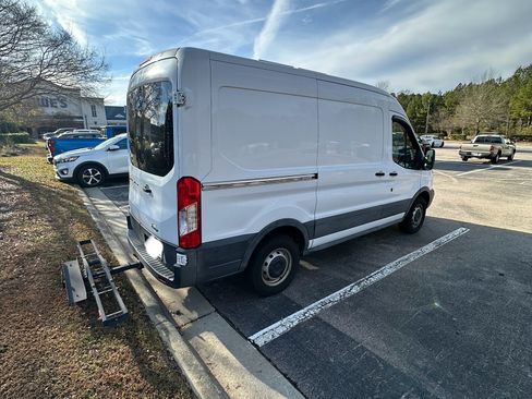 Used 2015 Ford Transit 250 130 Medium Roof image 4