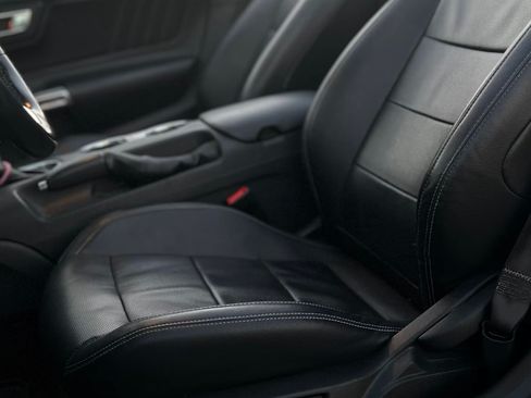 Used 2021 Ford Mustang Premium image 6