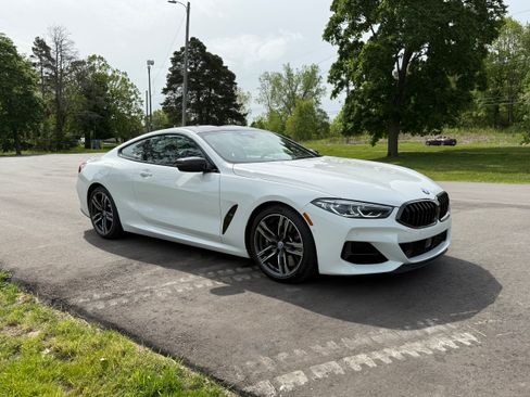 Used 2022 BMW M850i xDrive Coupe w/ M Carbon Exterior Package AWD/4WD image 2
