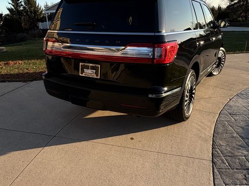 Used 2019 Lincoln Navigator Black Label image 12