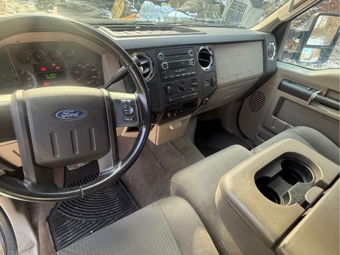 Used 2009 Ford F250 XLT image 8