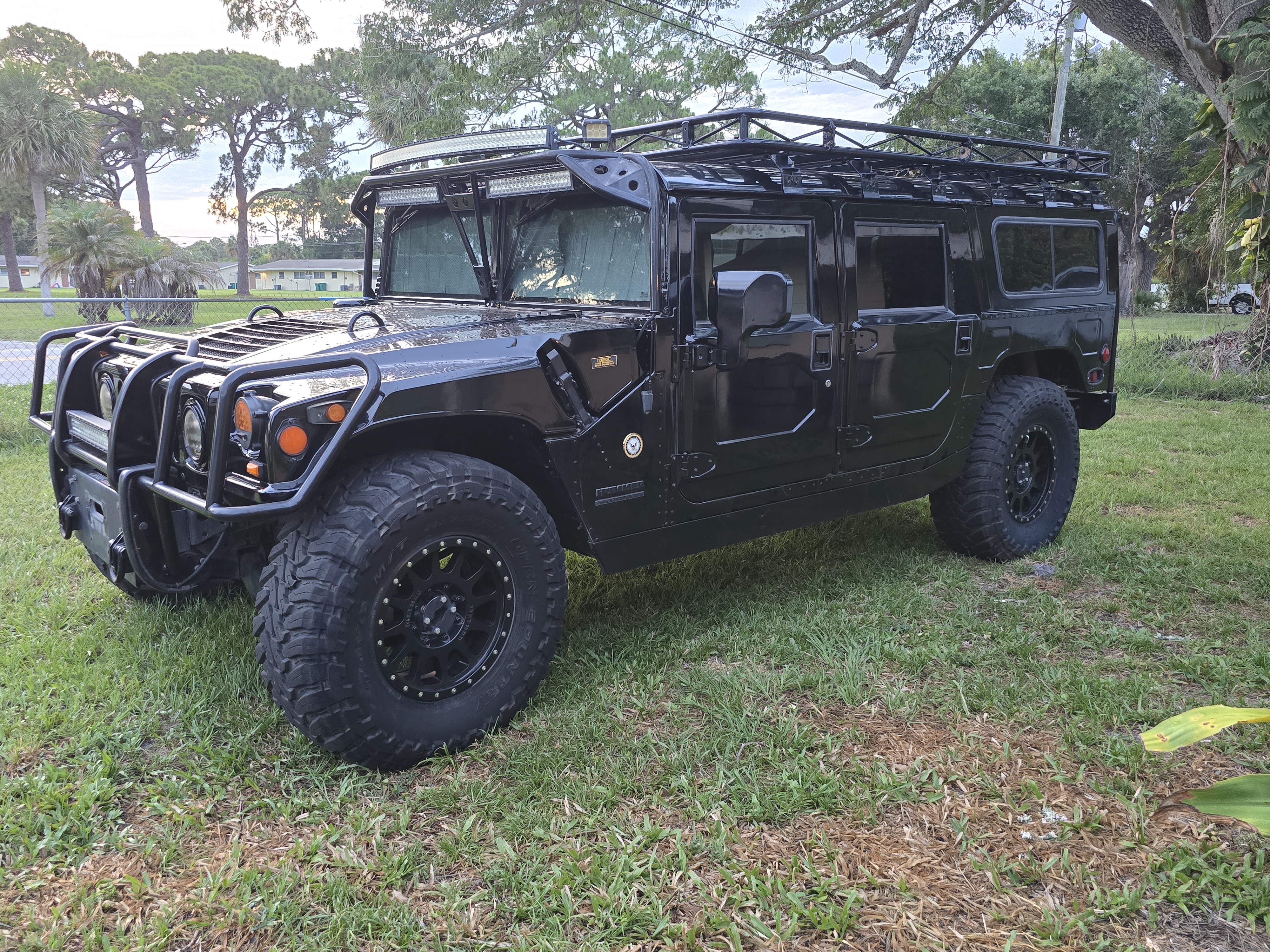 Used 2000 HUMMER H1 4-Door Wagon AWD/4WD image 1