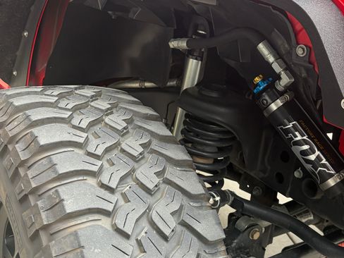 Used 2015 Jeep Wrangler Unlimited Rubicon AWD/4WD image 6