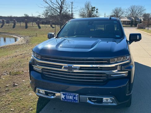 Used 2019 Chevrolet Silverado 1500 High Country w/ Technology Package image 8