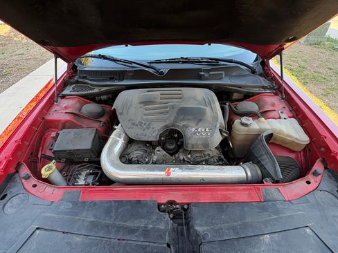 Used 2021 Dodge Challenger SXT image 13