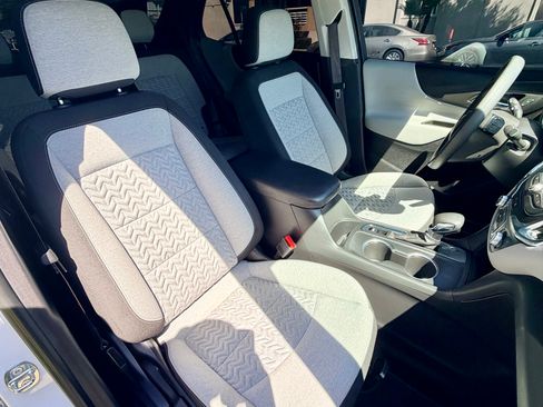 Used 2023 Chevrolet Equinox LS w/ LS Convenience Package FWD image 11