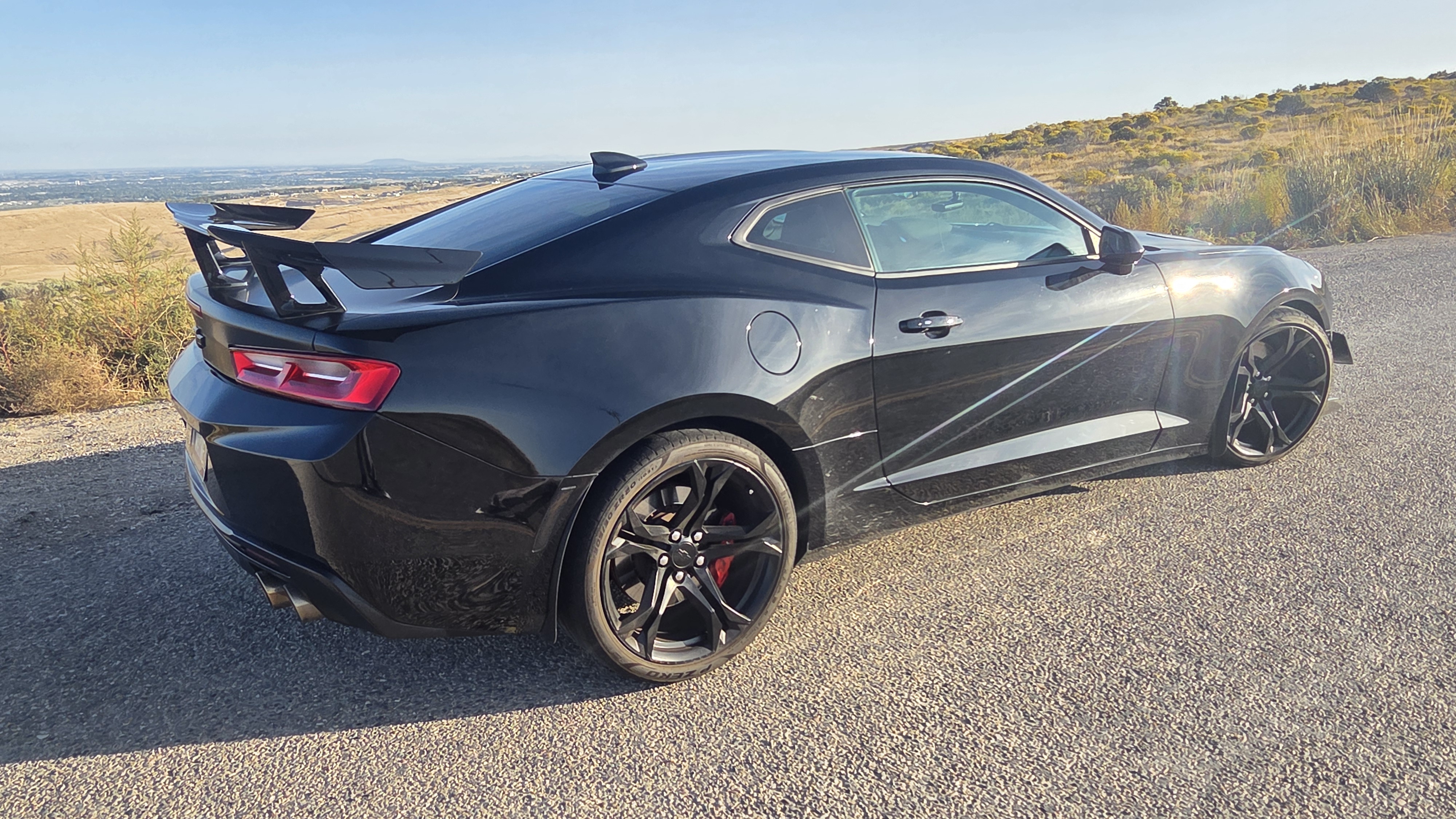Used 2018 Chevrolet Camaro SS RWD image 5