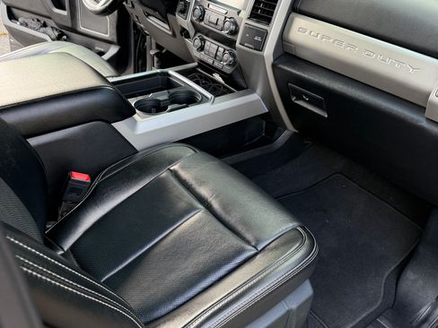 Used 2021 Ford F250 Lariat w/ Lariat Ultimate Package image 24