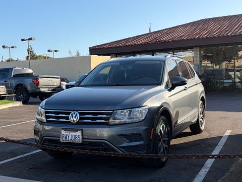 Used 2021 Volkswagen Tiguan S FWD image 4